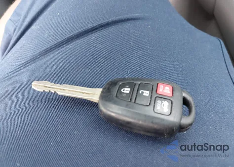 2017 Toyota Camry Le/Xle/Se/Xse z USA, uszkodzony, nr VIN 4T1BF1FK3HU386077